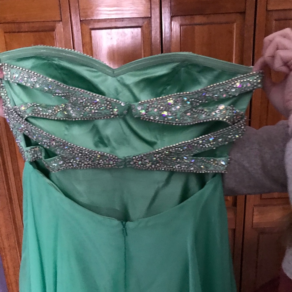 Prom Dress! - Picture 3 of 6